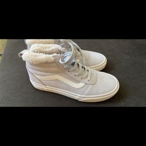 Vans Hi MTE Women’s size 7